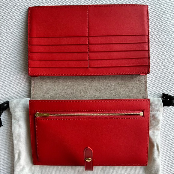 AUTHENTIC 2018 CÉLINE LARGE STRAP WALLET IN GRAINED CALFSKIN - SAND / RED - NWT - Picture 7 of 10